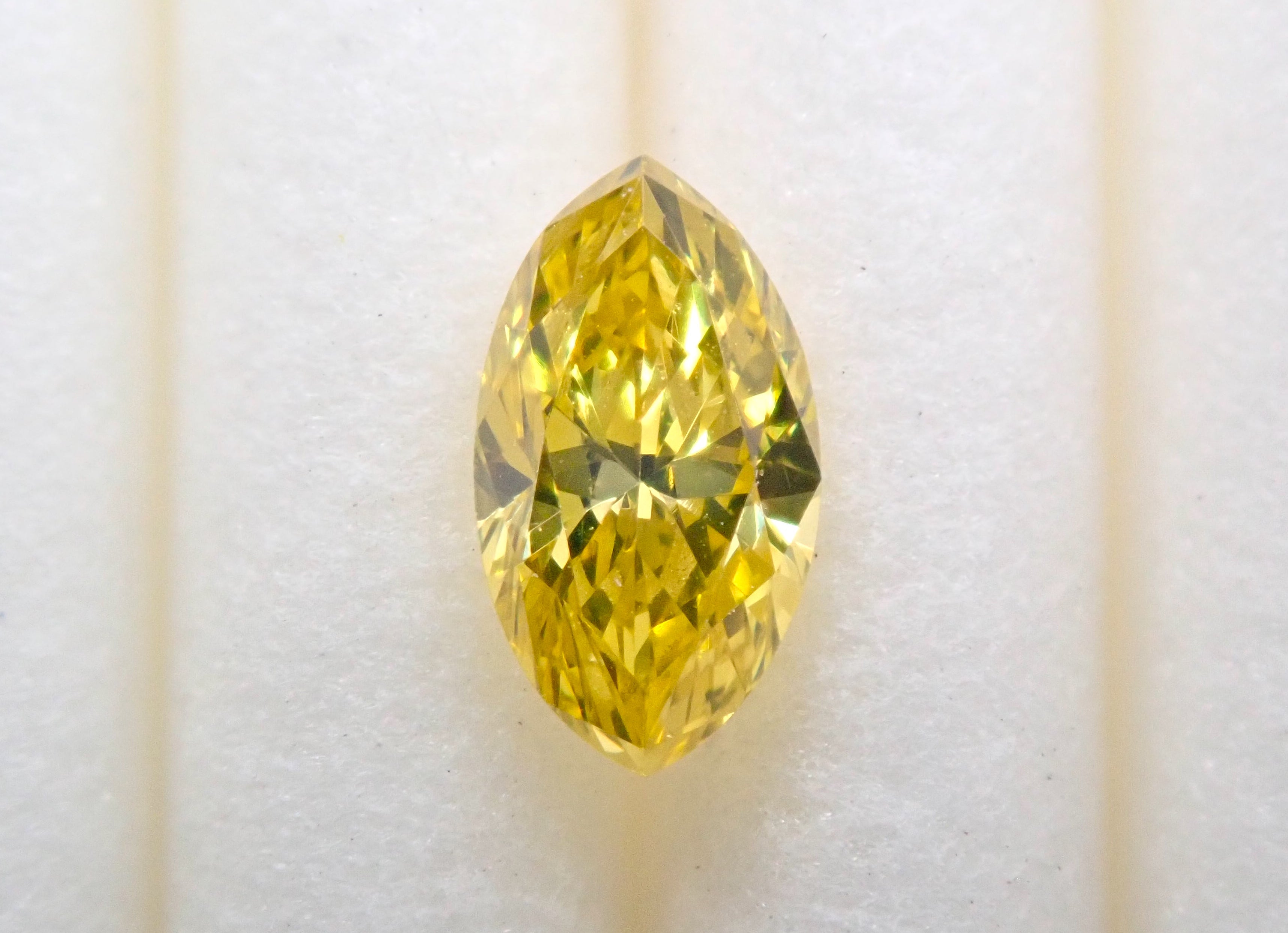 イェローダイヤモンドルース/ F.I.YELLOW/ 0.229 ct.-