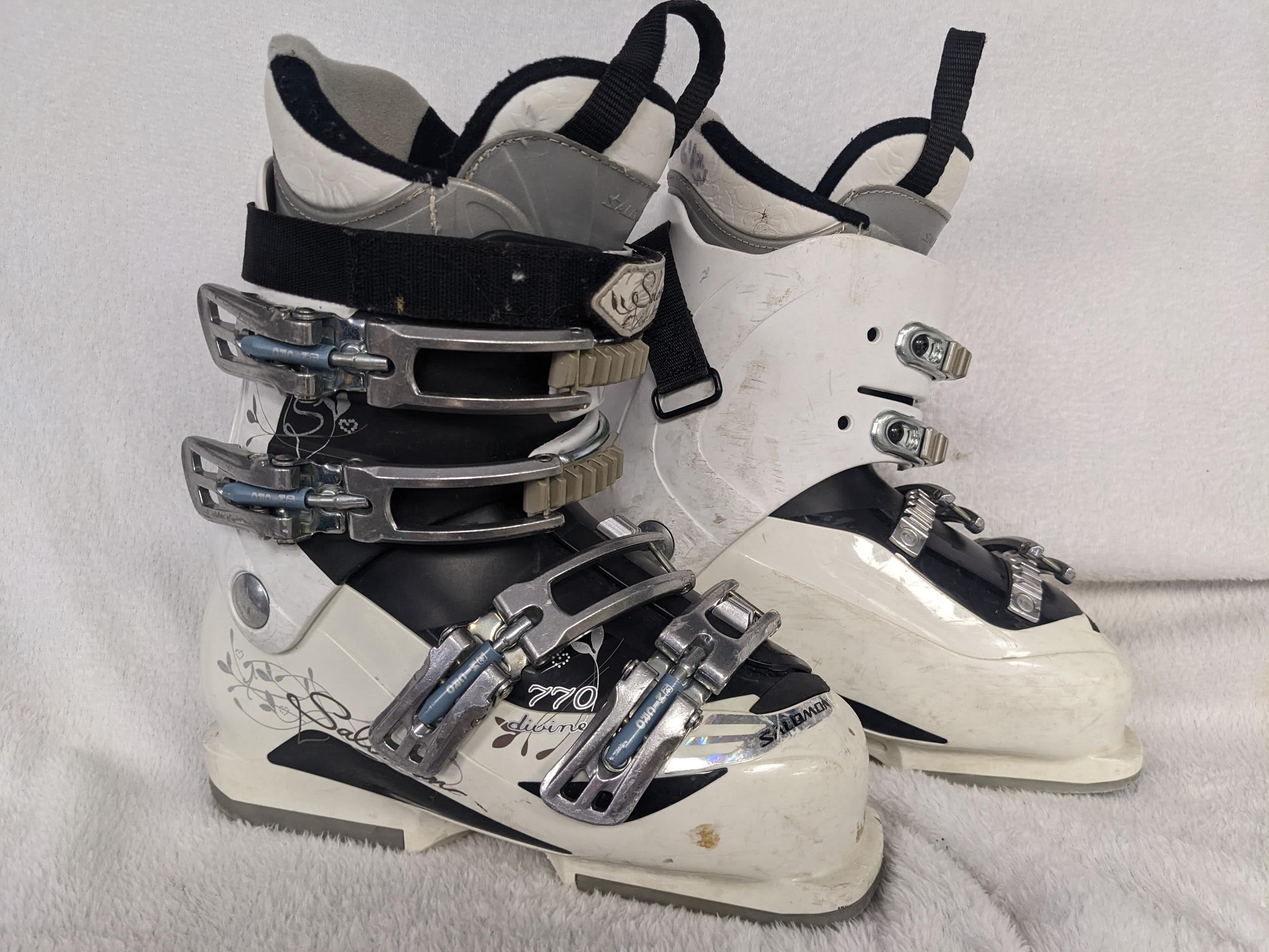 Salomon Devine 770 Women Ski Boots Size White Condition Use – Replays Sports Exchange