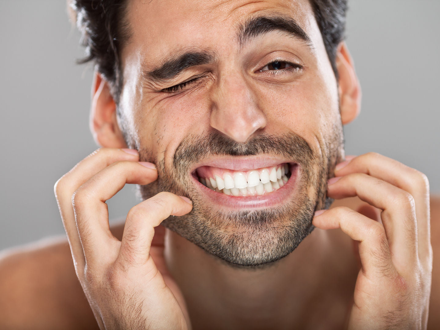How to Stop Beard Dandruff - Best Facial Hair Dandruff Remedies | Cremo