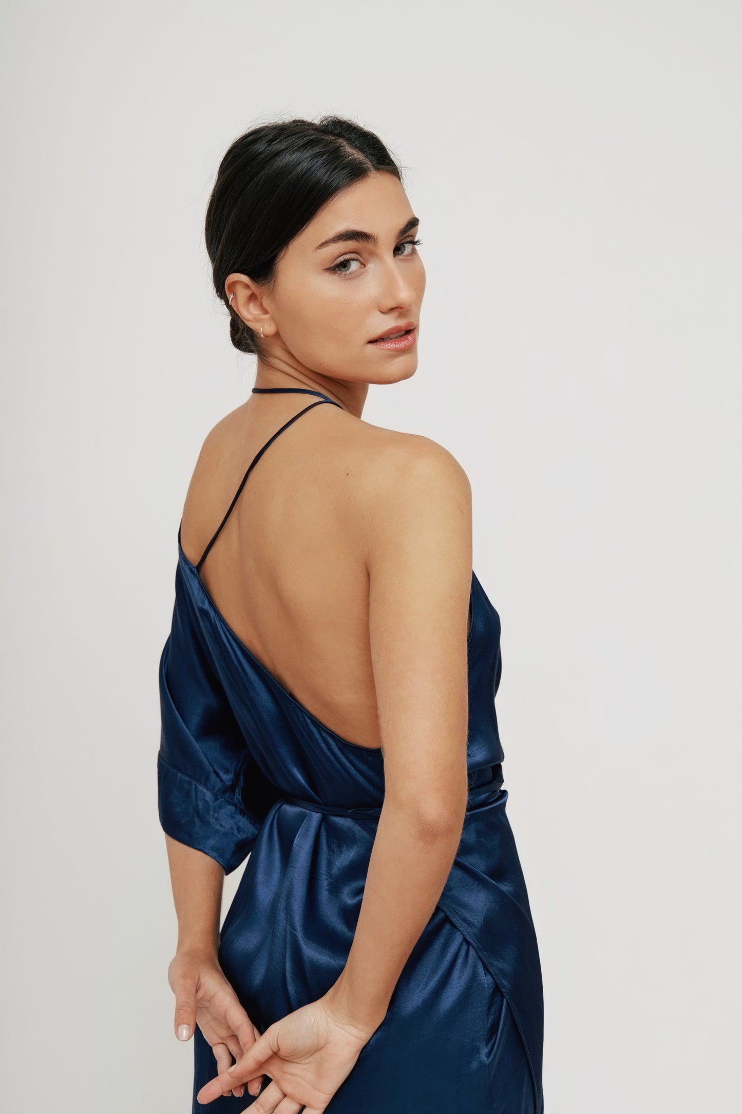 Cynthia Buttenklepper - Vestido Midi Noire