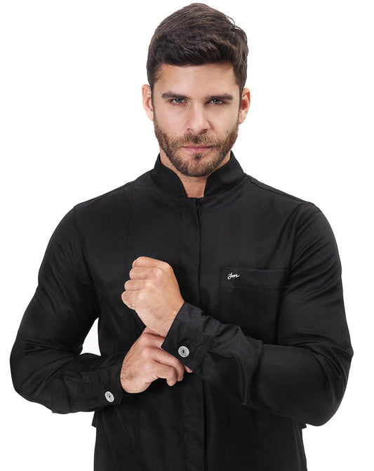 Jaleco Man Simple Color Preto - jalecos-mania Bordado, Botões Cobertos, Gabardine Premium, Gola Padre, Jalecos, Jalecos Mania, Manga Longa, Masculino, Preto, Punho Camisa