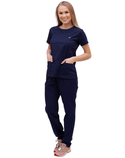 Scrub Confort Feminino Azul Marinho - jalecos-mania Algodão Com Elastano, Azul Marinho, Bordado, Feminino, Jalecos Mania, Pijama Cirúrgico, Scrubs