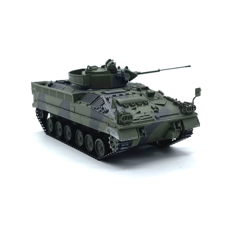 Scale model tank 1:72 MCV-80 " warrior" 