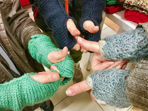 knitted mittens Crumbz Craft 