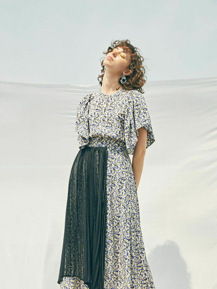 THE FRILL SLEEVE TOPS