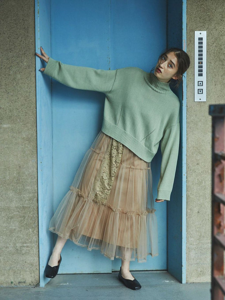 THE BACK SLIT TURTLE KNIT TOPS