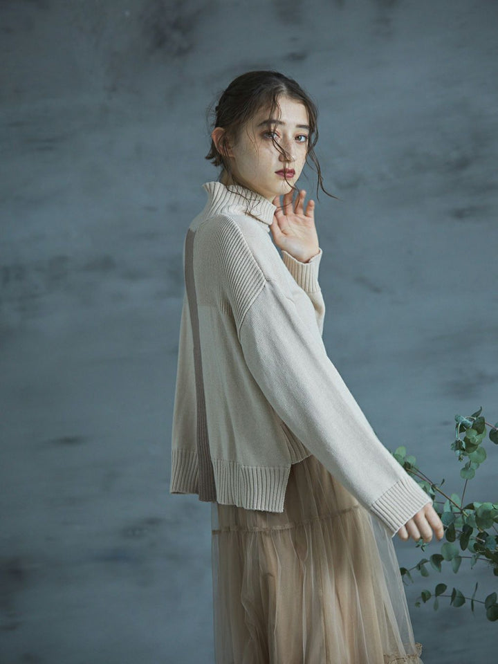 THE BACK SLIT TURTLE KNIT TOPS
