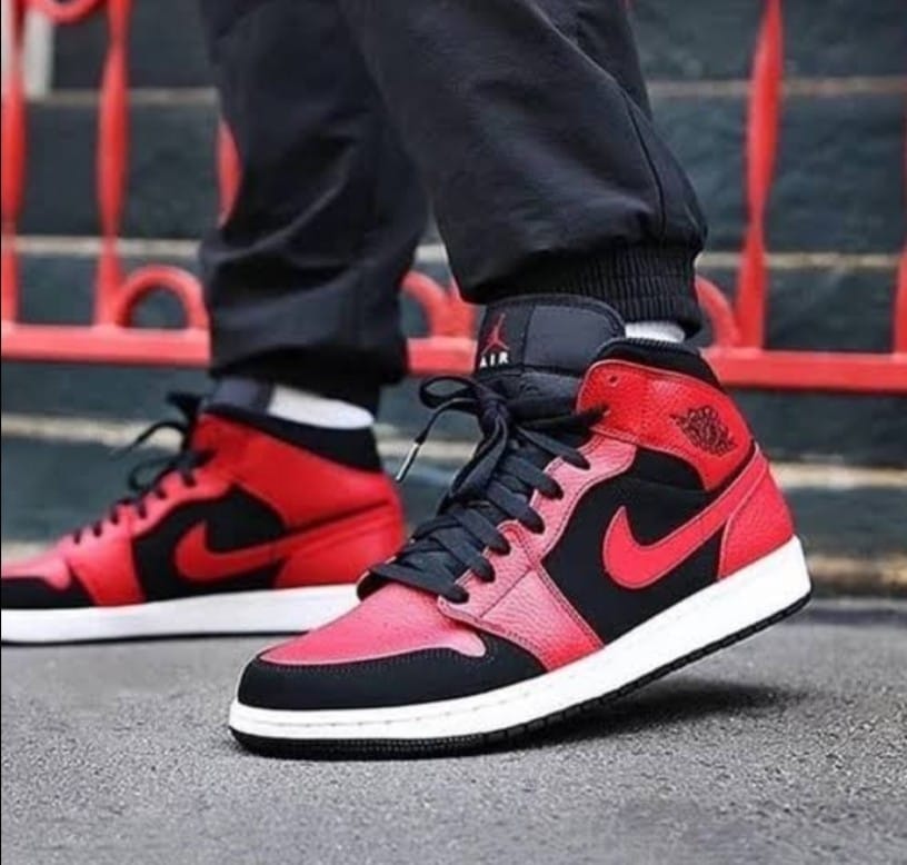 Buy Nike Air Jordan Retro 1 Mid Reverse 