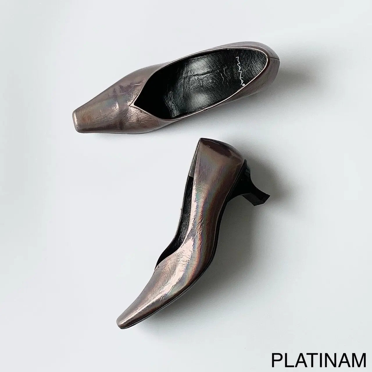 PLATINUM / 35 (22.5cm)