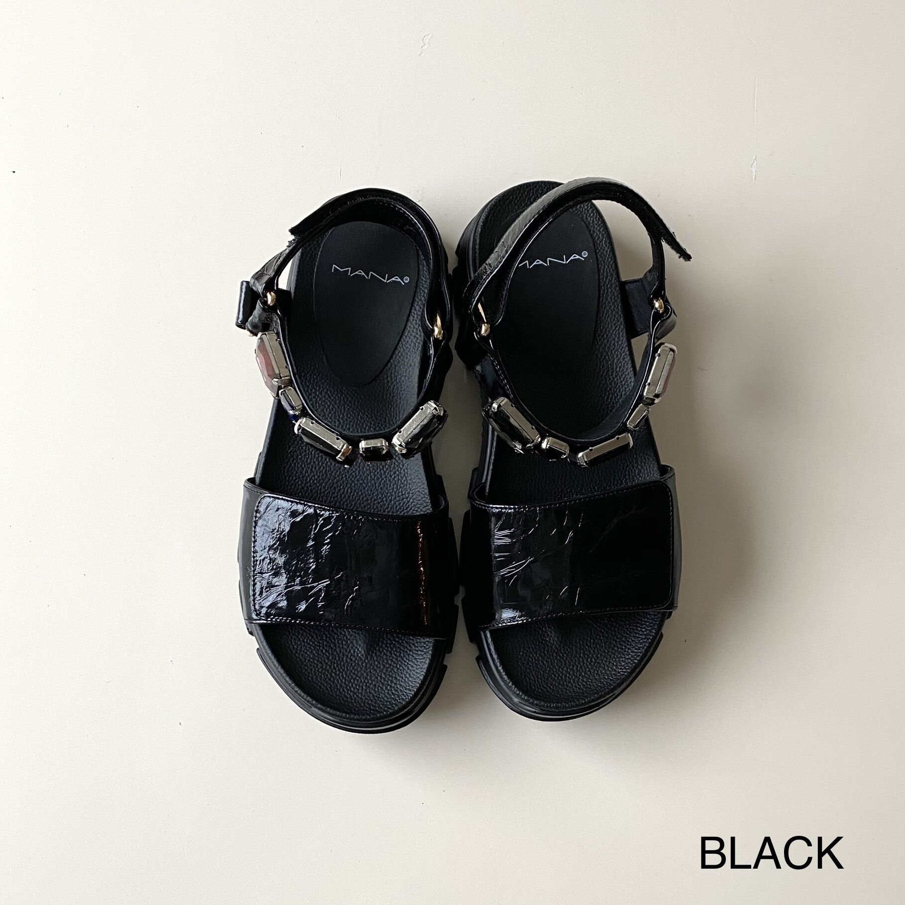 BLACK / 35 (22.5cm) / 5月中旬