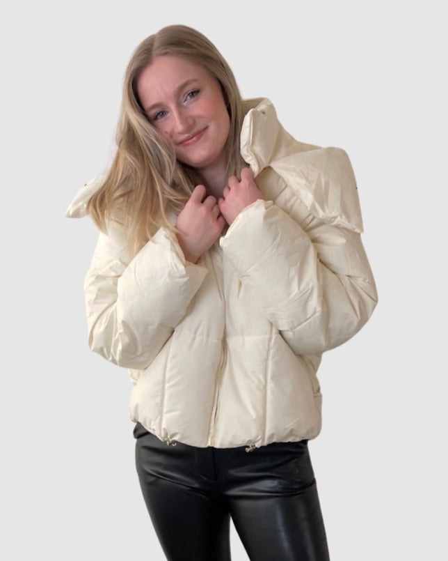 oversized puffer jacket white