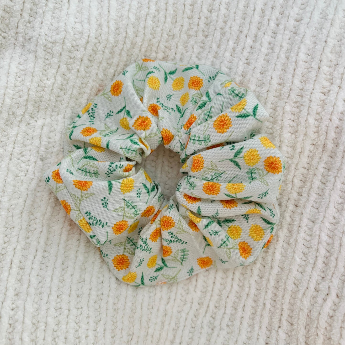 Spring Mums Scrunchie