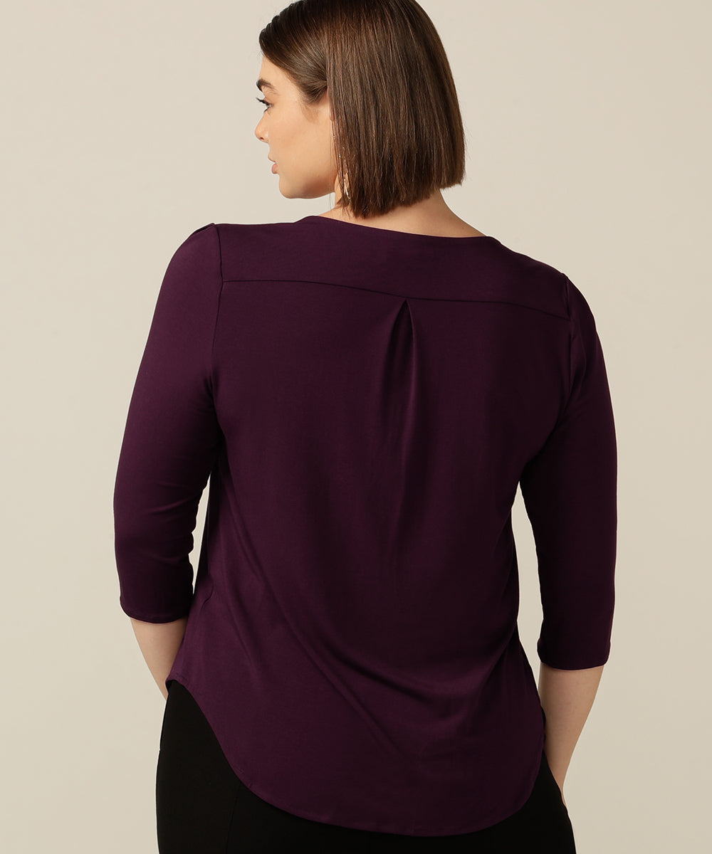 tailored top with round neckline and 3/4 length sleeves