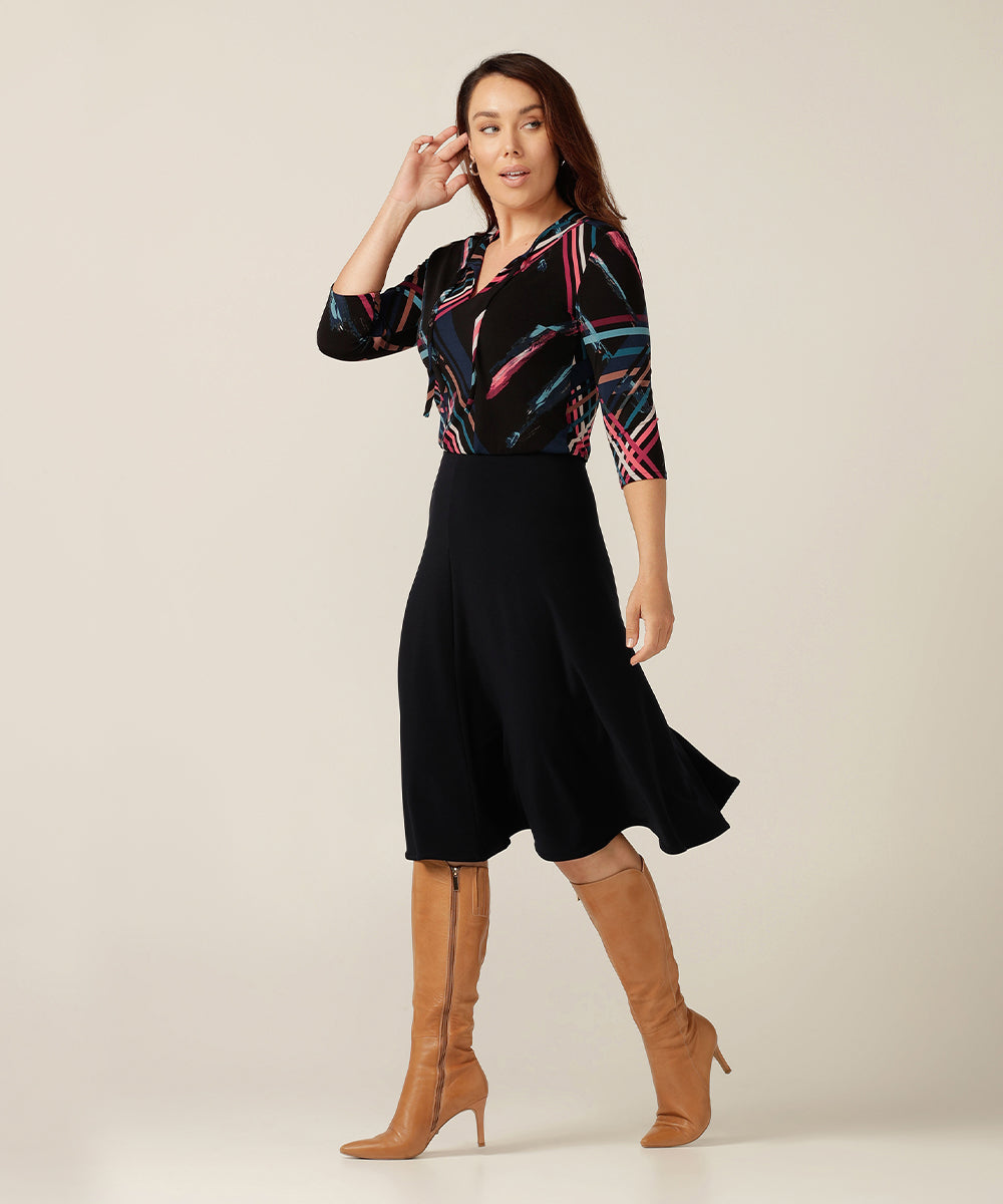 Knee-length dress with thin neck ties