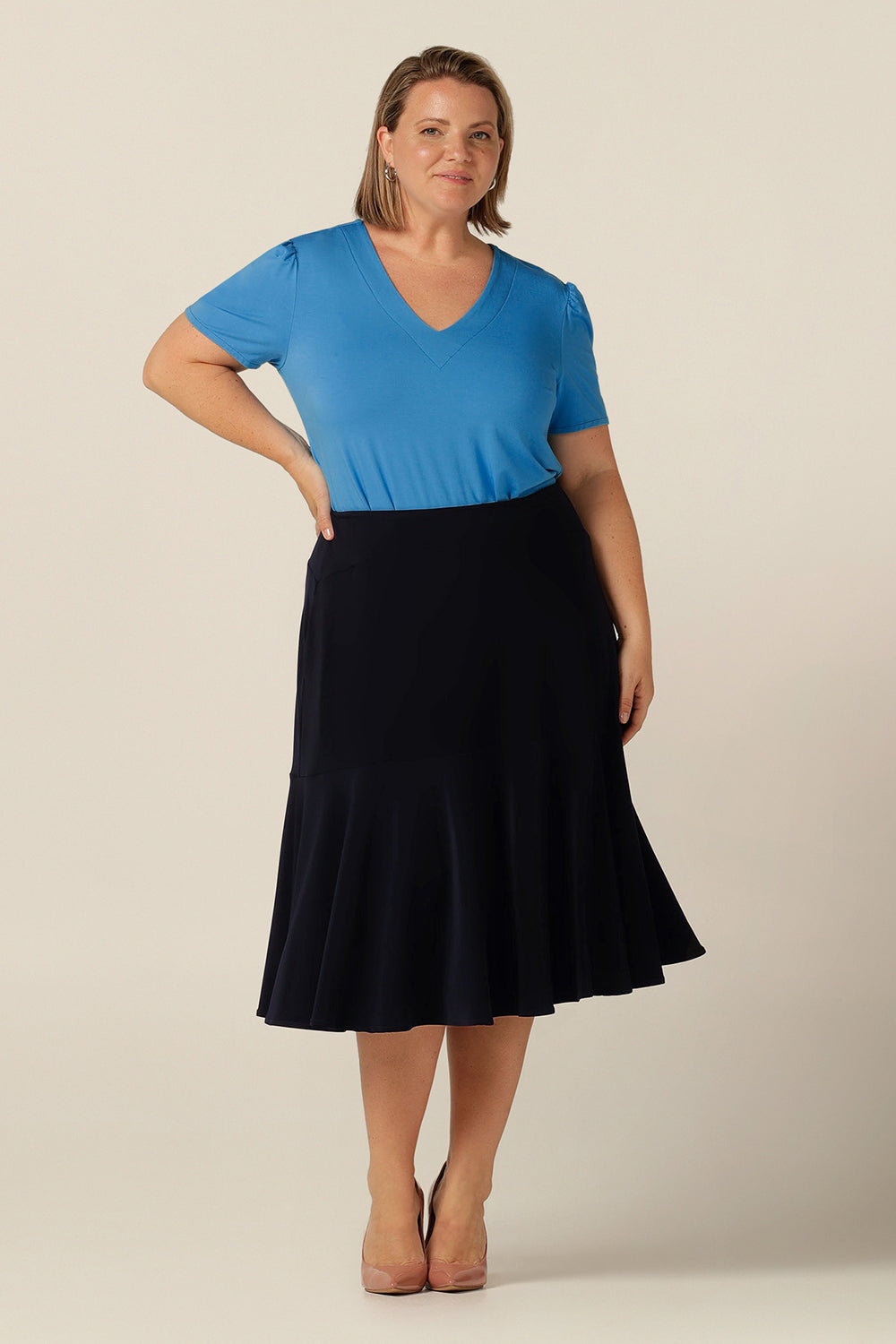 blue v-neck short sleeve top in bamboo jersey