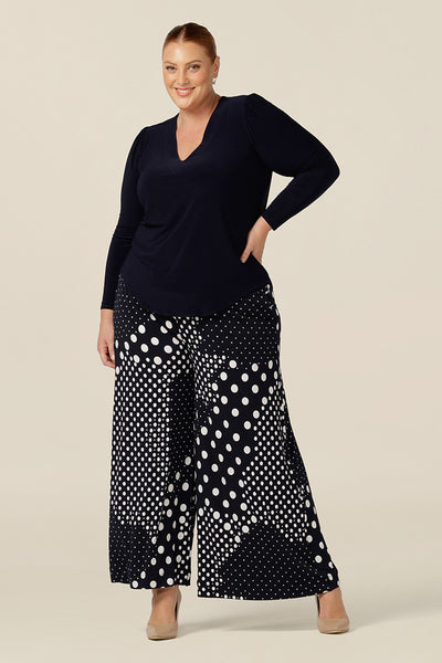 Good for work and corporate wear with a difference, these wide leg pants come in a navy and white spot print. Shop these made-in-australia , stretch jersey pants online at elarroyoenterprises Australia and New Zealand.