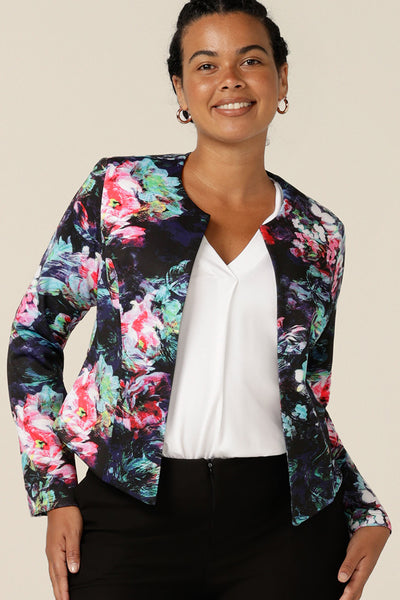 A great jacket for the women of New Zealand, this stretch fit, scuba jersey fabric jacket is shown in a size 12 and is available to shop in sizes 8 to size 24. And with free shipping to New Zealand, it's a good time to shop this soft tailoring jacket for work and events!