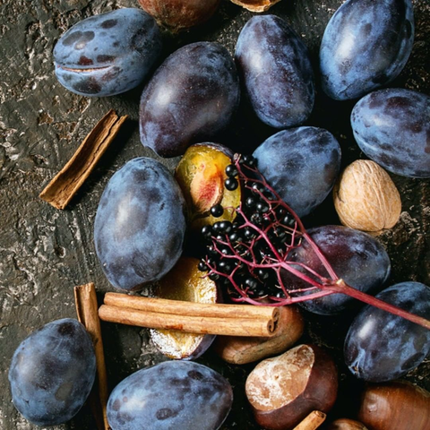 Damson fruits in a bowl