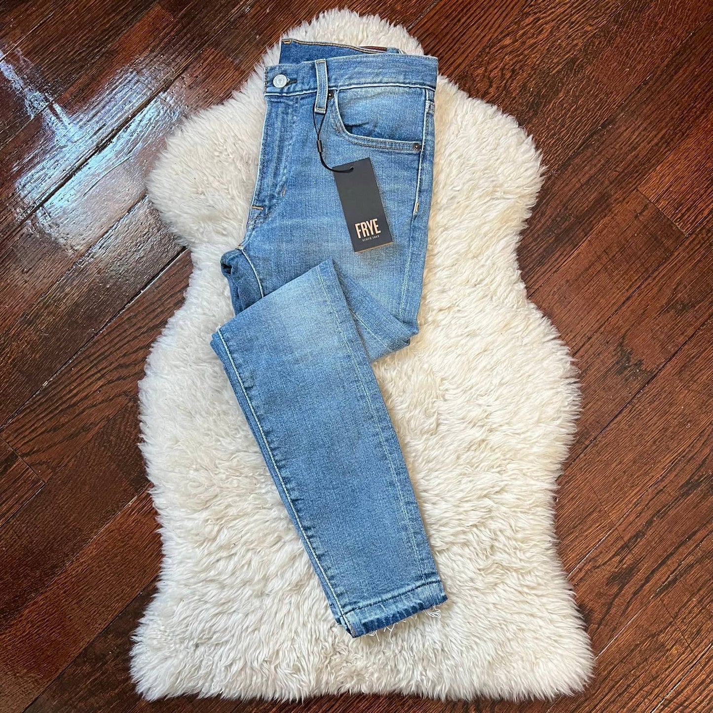 FRYE Cropped Skinny Raw Released Hem Jeans Sz 25 NWT Sienna Mid-Rise Light Wash