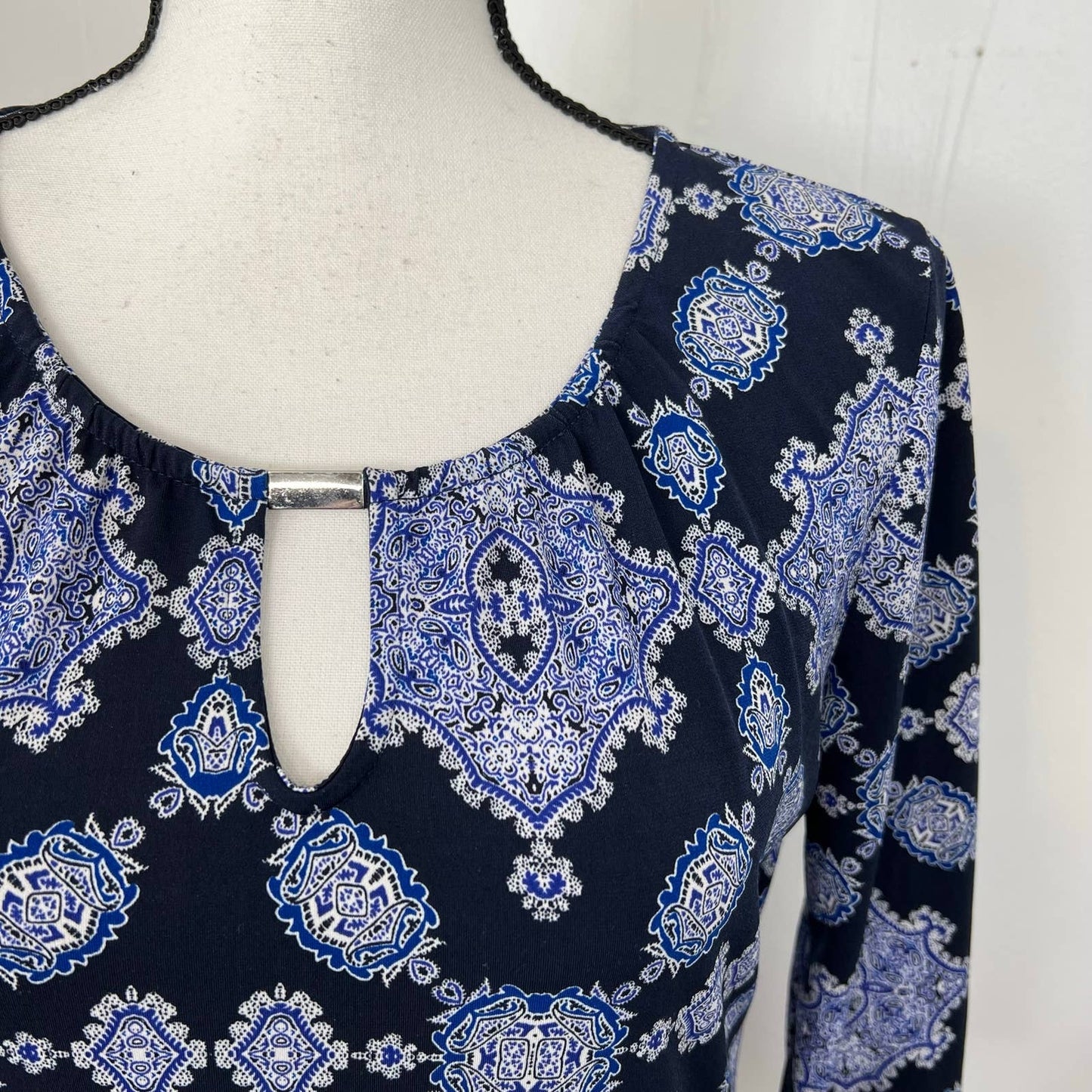 New York & Company Printed Blouse Sz XS Keyhole 3/4 Sleeve Stretch Jersey NY&Co