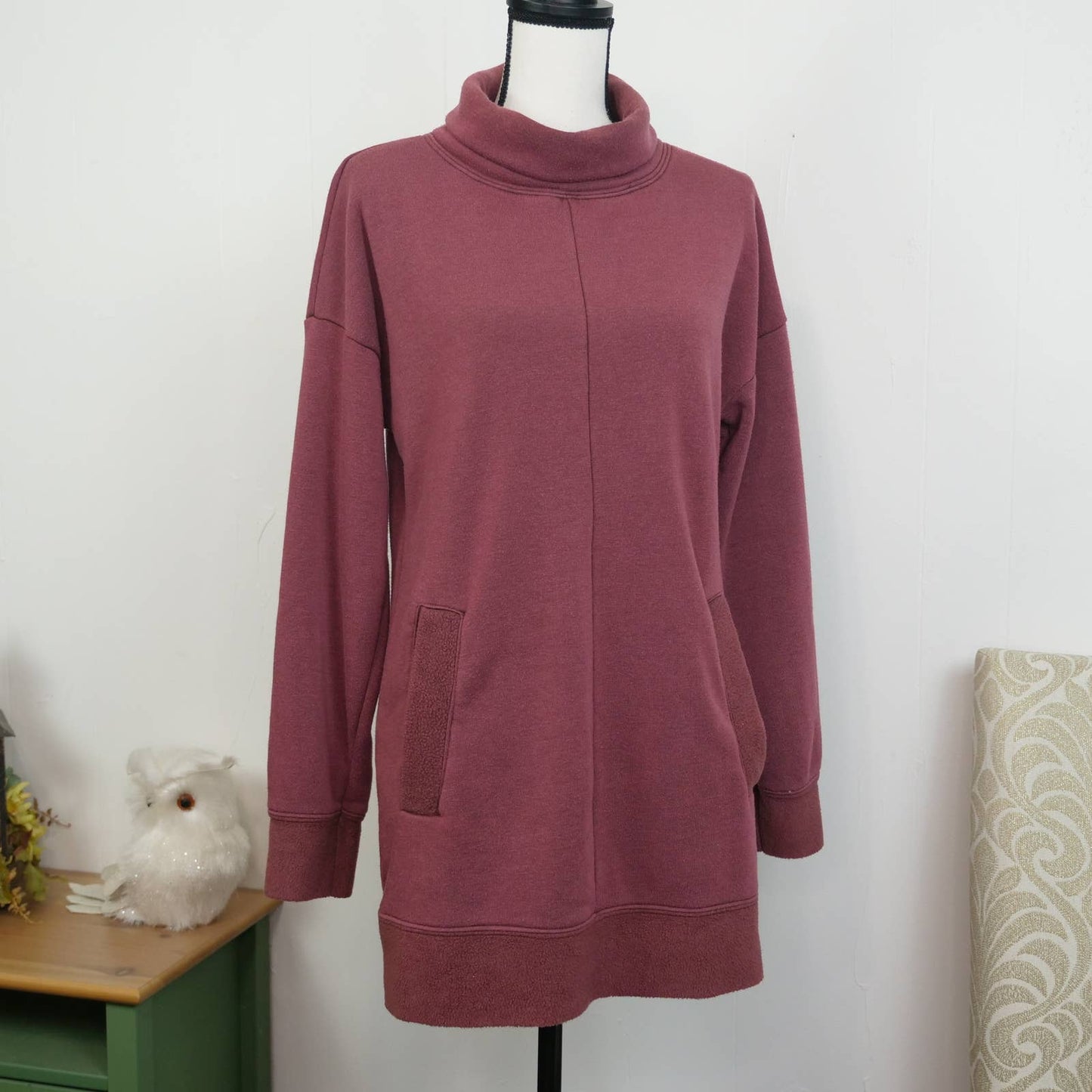 Gimmicks Cowl Neck Oversized Sweatshirt Size XS NWT Purple Fleece Tunic Sweater