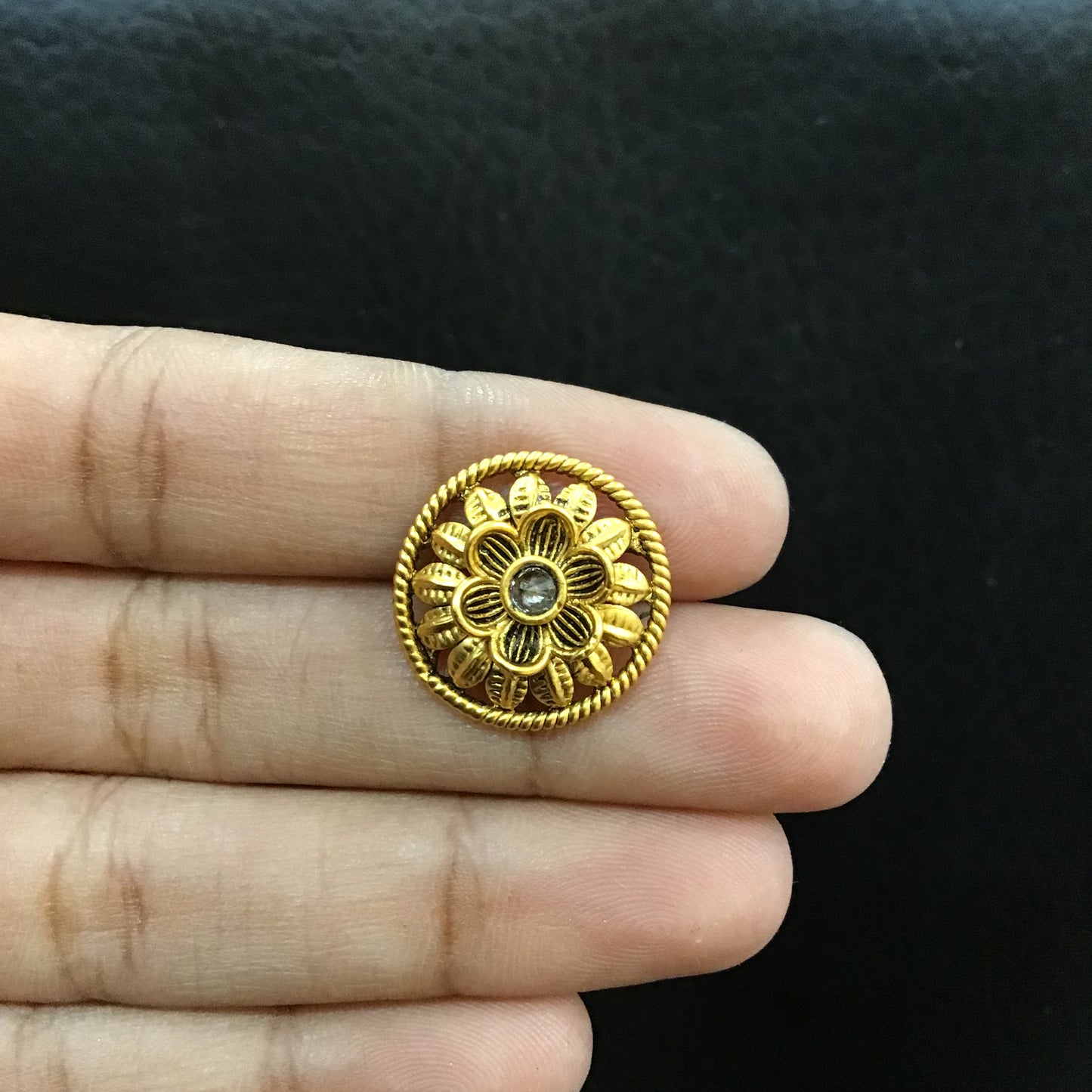 Gold Gold Look Pendant Set