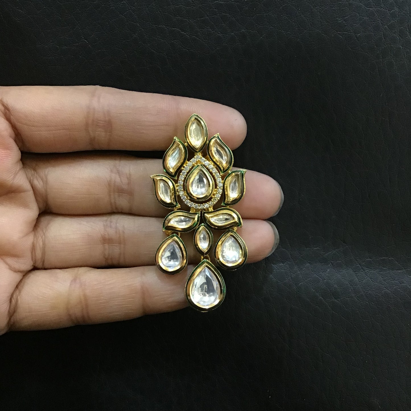White Heavy Kundan Pendant Set with Earrings