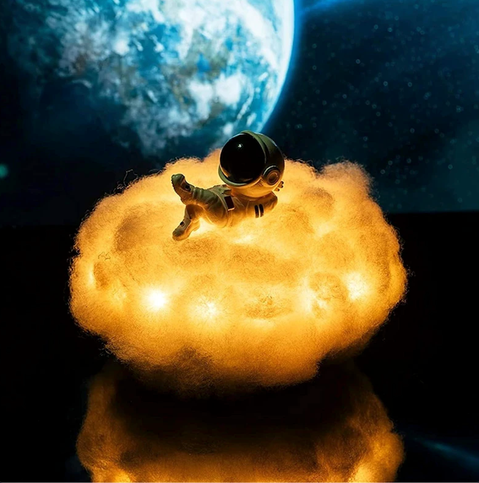 cloud astronaut lamp