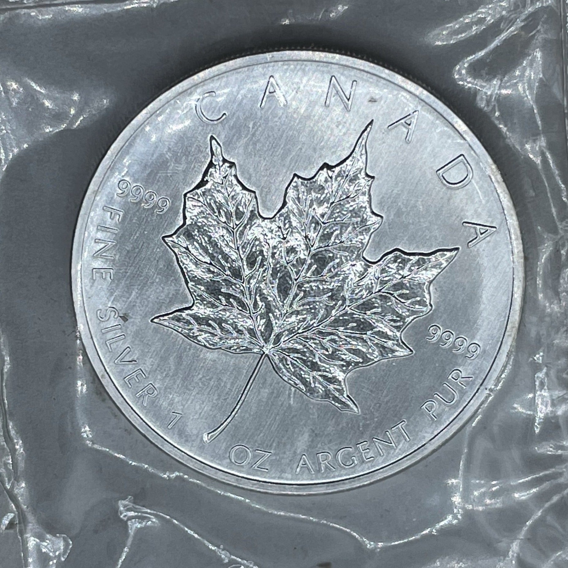 BU $5 1 oz 2002 Canada Silver Maple Leaf 