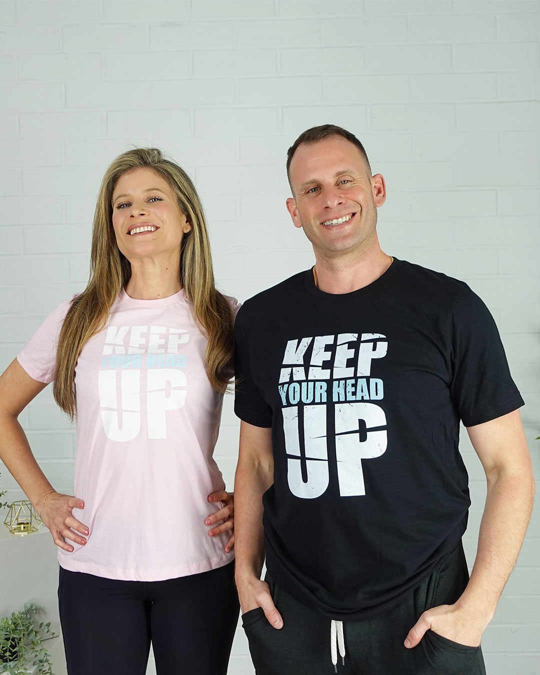 Håndskrift Møde Bule Keep Your Head Up Unisex t-shirt – Posture Guy Mike