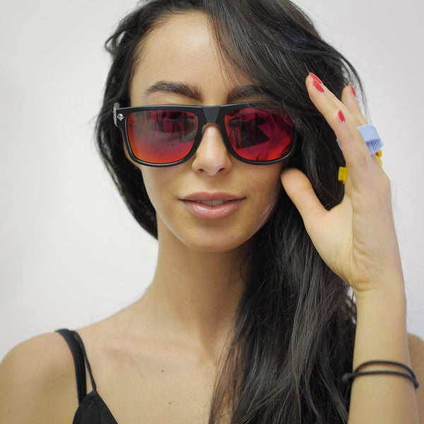 Model wearing black sunglasses