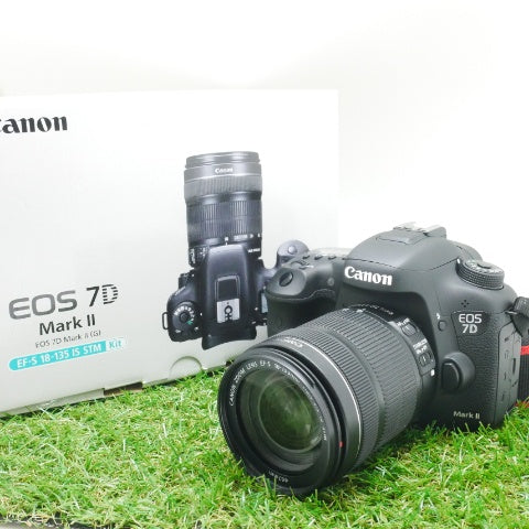 中古品 Canon EOS 7D MarkU+ EF-S 18-135mm IS STM レンズキット＋BG-E16