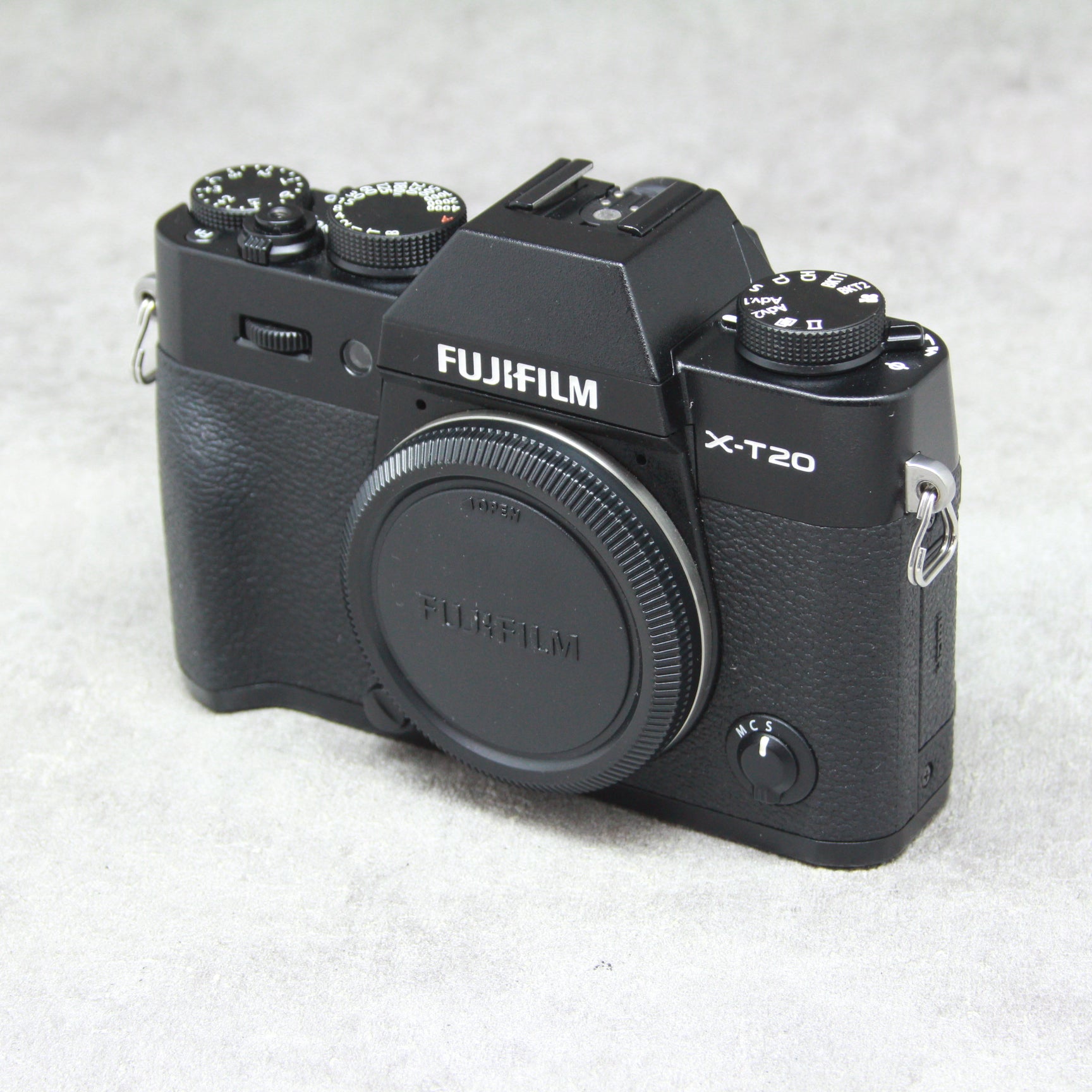 FUJIFIlM X-T20 ブラック ボディ-