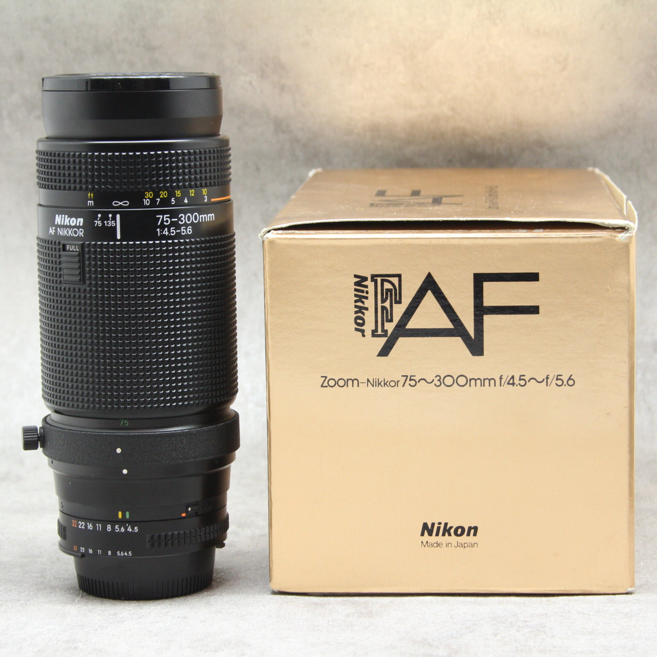 Nikon AF NIKKOR 75-300mm 望遠ズームレンズ