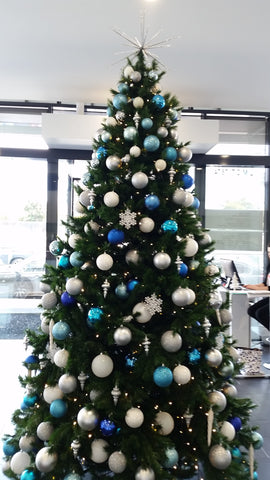 Decorated Christmas tree hire Melbourne. Christmas trees delivered.