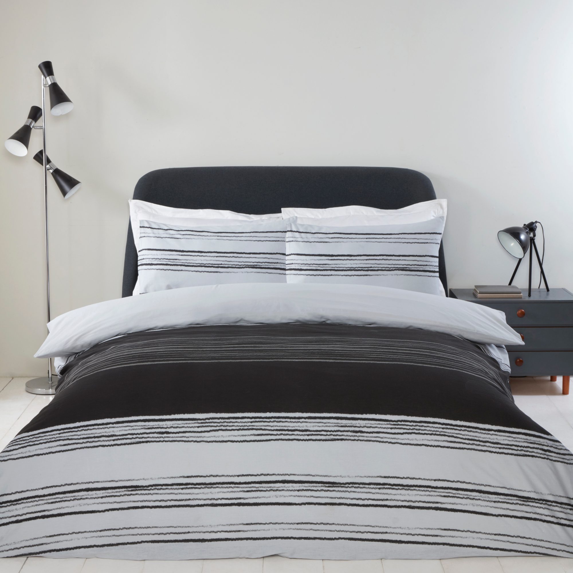 Lewis’s Onyx Duvet Set - Grey - King  | TJ Hughes