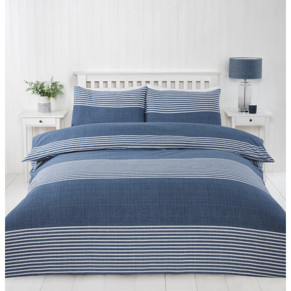 Lewis’s Manhattan Duvet Set - Navy Blue - King  | TJ Hughes