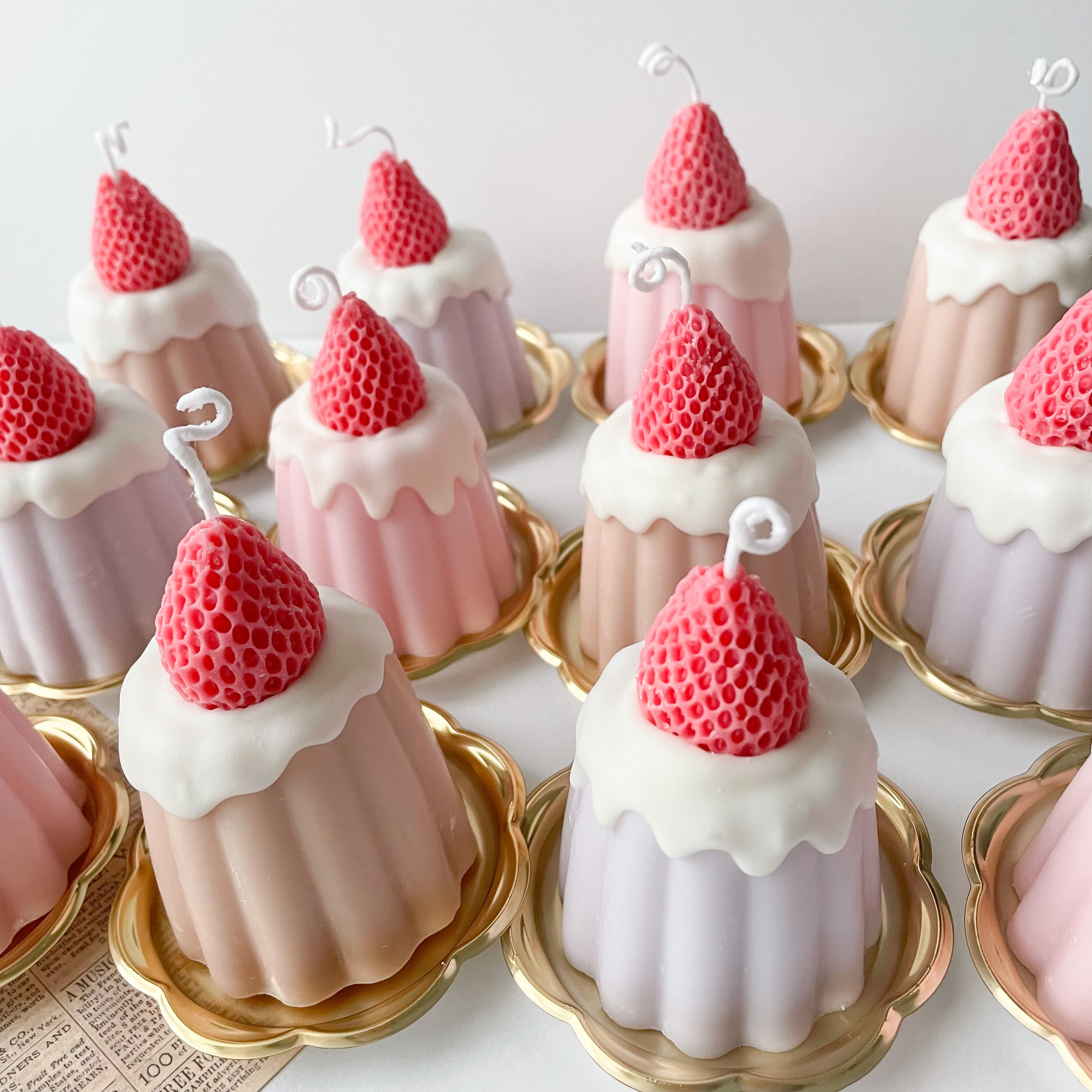 drip canelé candle