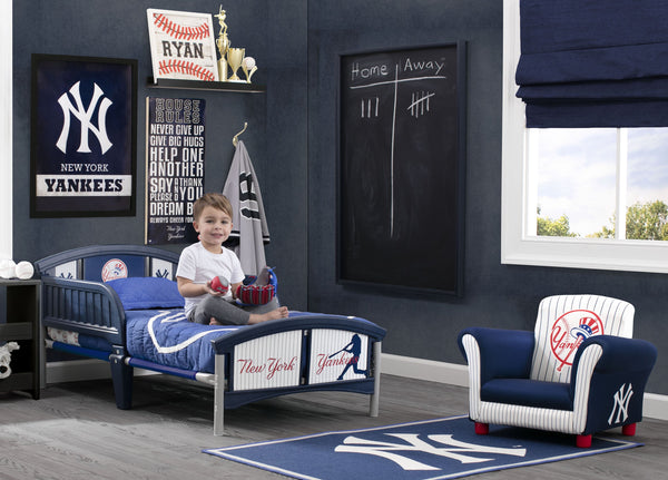 New York Yankees Soft Area Rug With Non Slip Backing 4 X 2 6