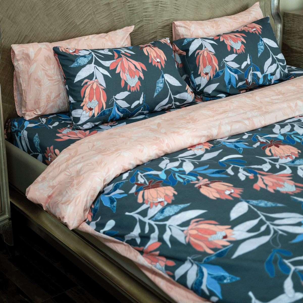 Peachcon King Bedsheet Set