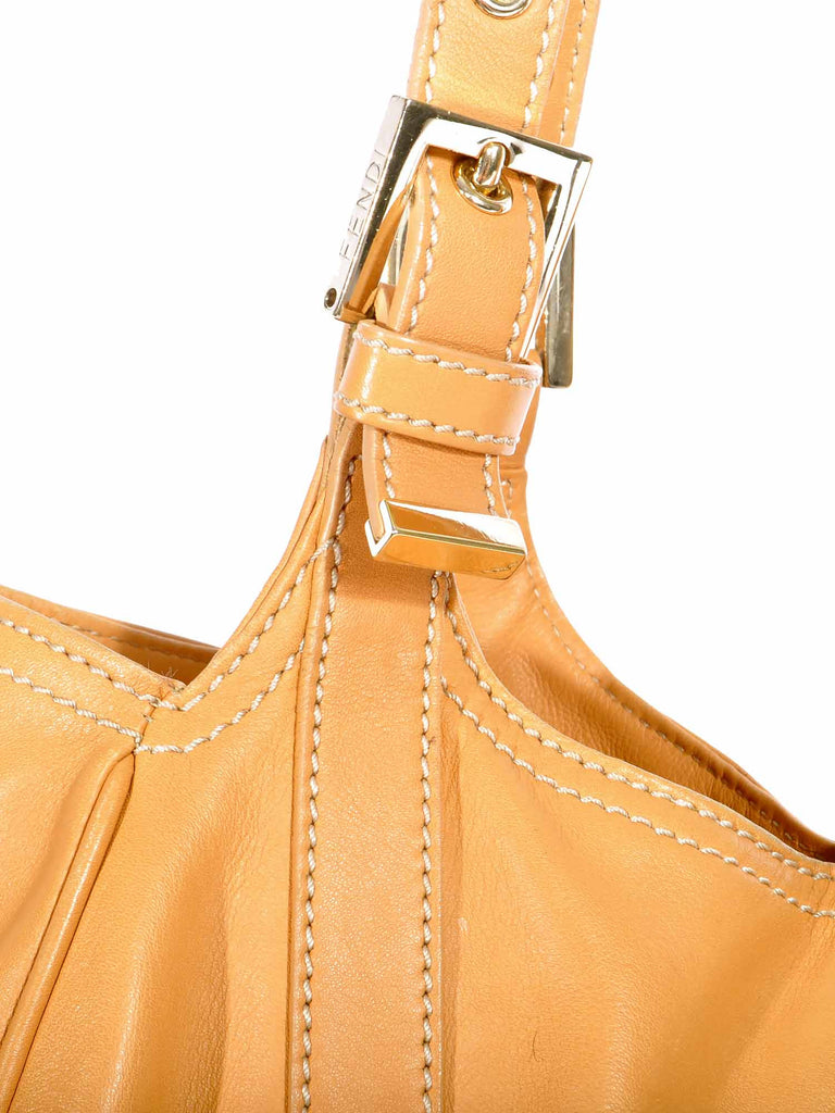 Pre-owned Fendi Shoulder Buckle Bag | Sabrina&#39;s Closet