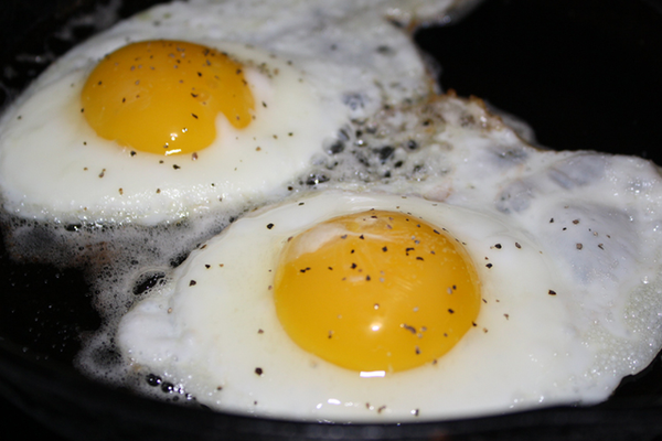 Vermicular  Eggs Sunny-Side Up