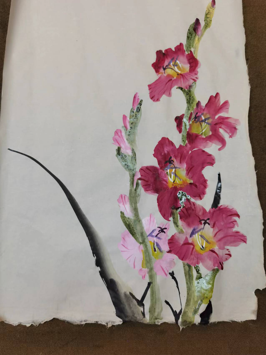 Artwork by Professor Ng Yuet Lau, : EARTH PAPER GOLD / SILVER ( 土紙 )