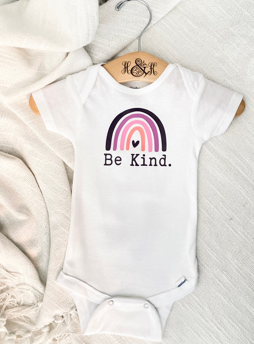 Broederschap Beschikbaar ik luister naar muziek Be Kind. Boho Rainbow Baby Onesie – h&k handmade