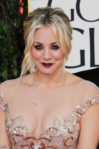 Kaley Cuoco Golden Globes Beauty Look 