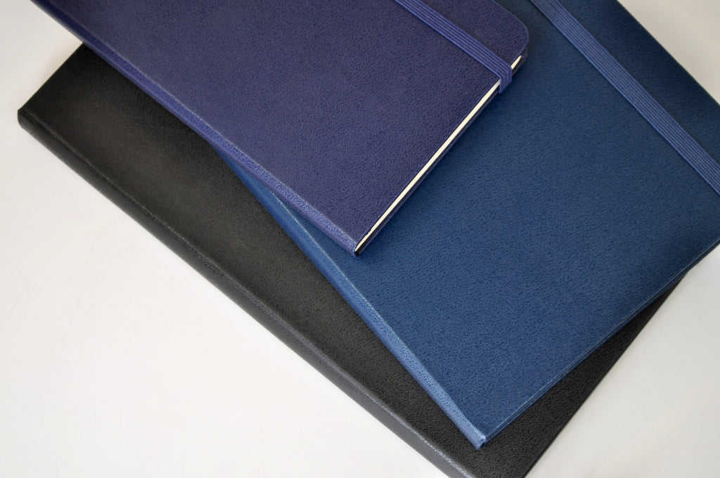 Moleskine Prussian Blue vs Moleskine Sapphire Blue