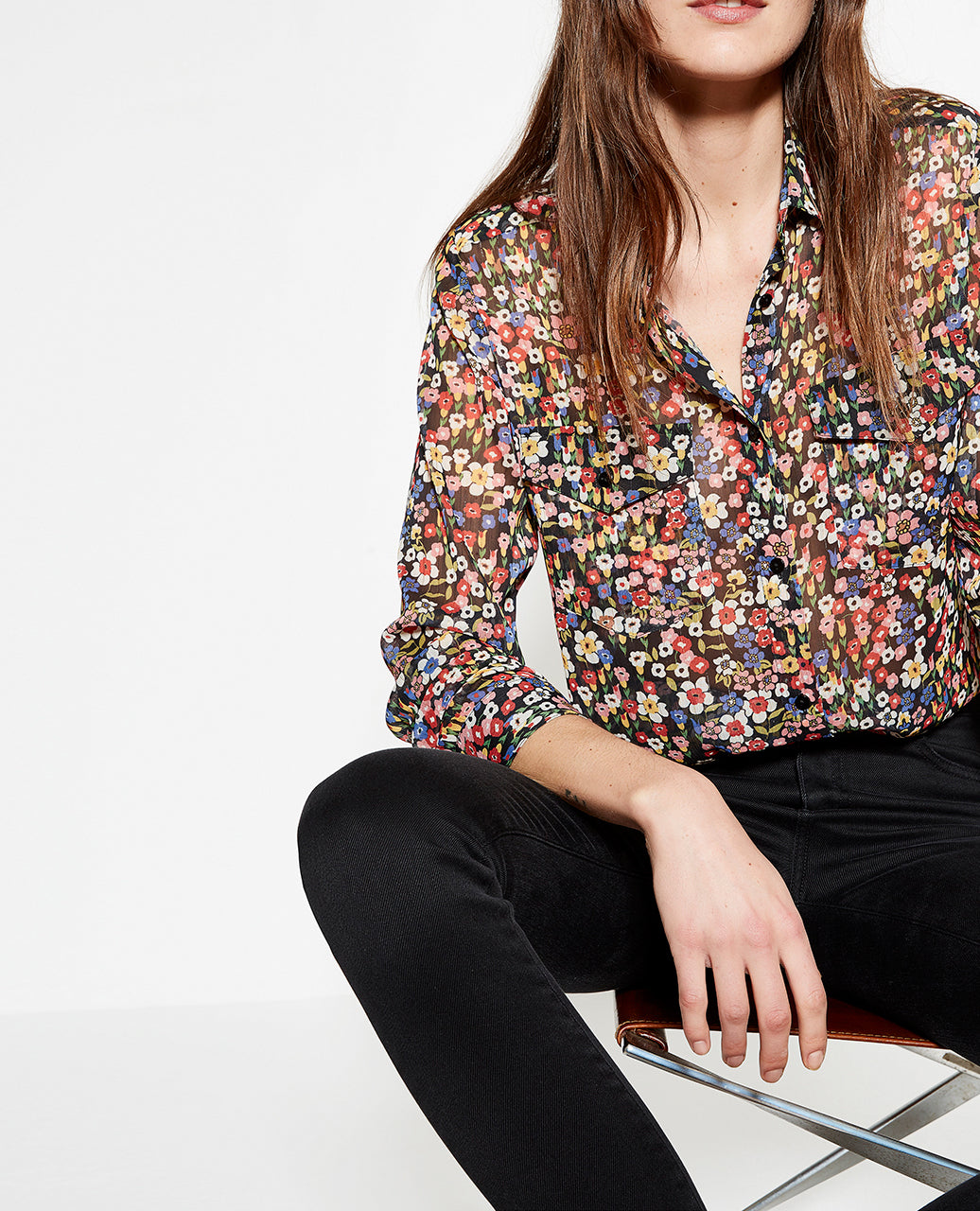 Chemise mousseline noire imprimé fleurs The Kooples seconde vie
