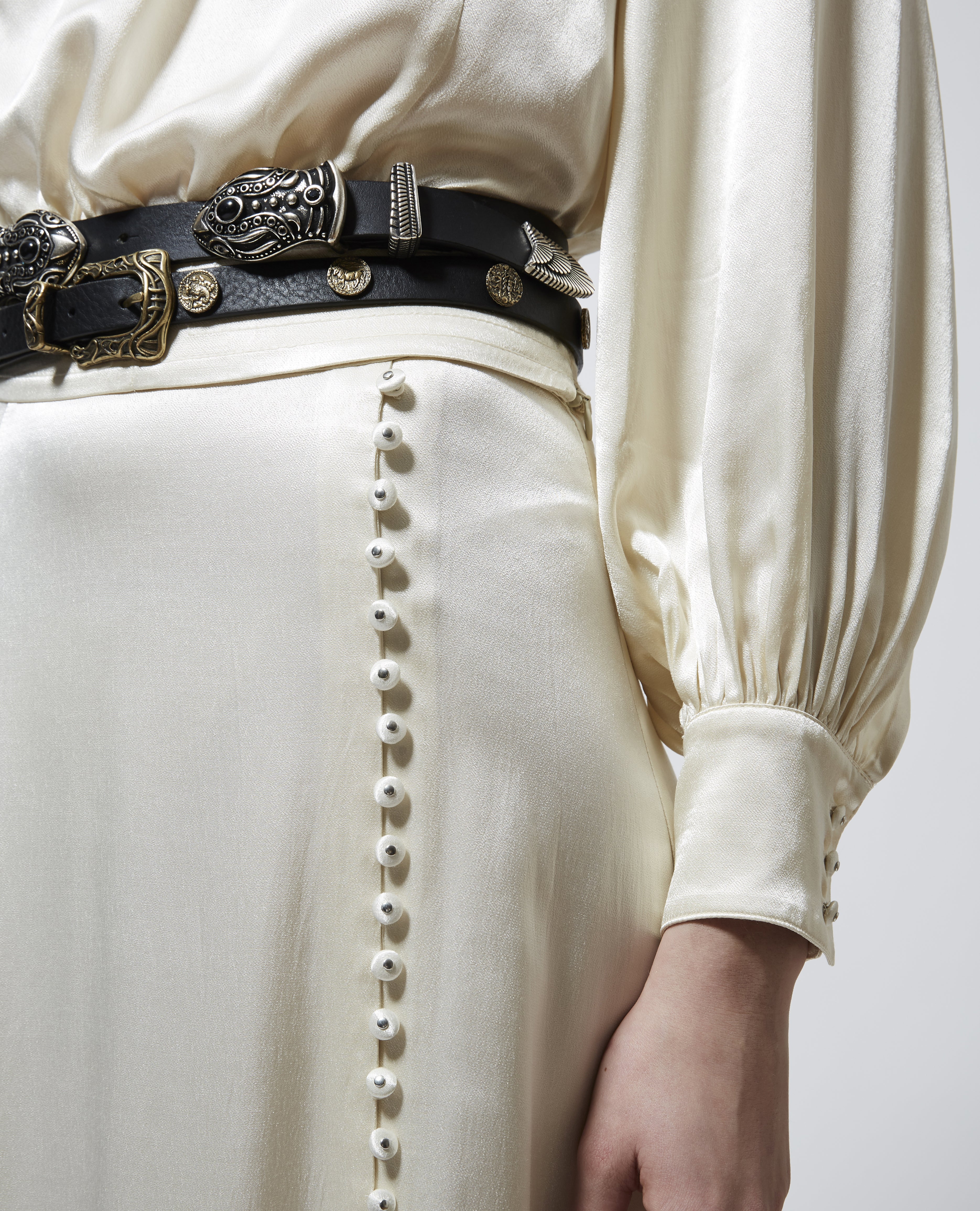 Jupe fendue beige longue satin plissé The Kooples seconde vie