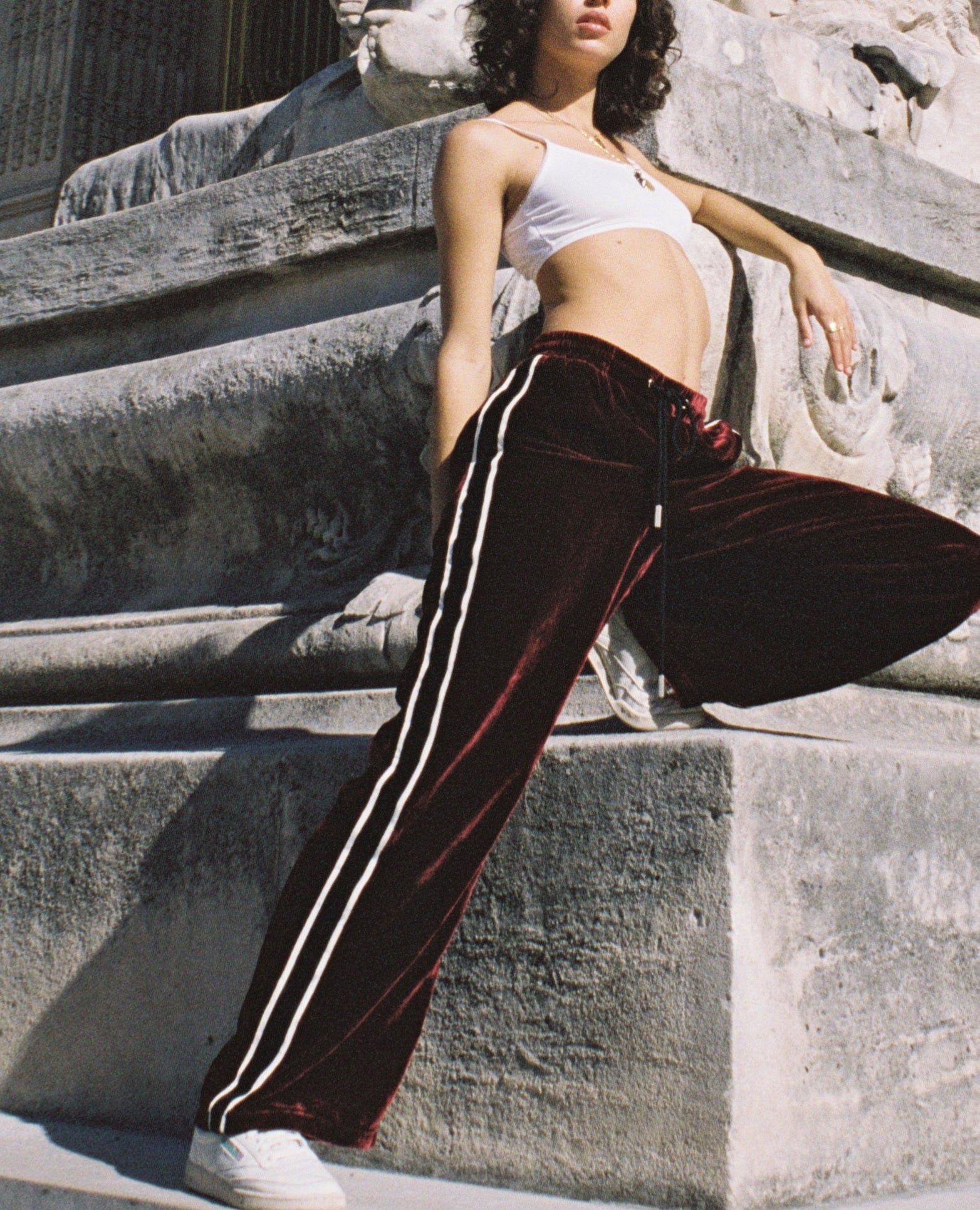 Pantalon velours bordeaux bandes satin The Kooples seconde vie