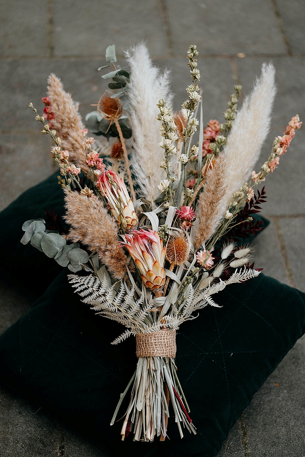landen Heiligdom Beïnvloeden Bruidsboeket Van Droogbloemen Pastel – Magical Flower